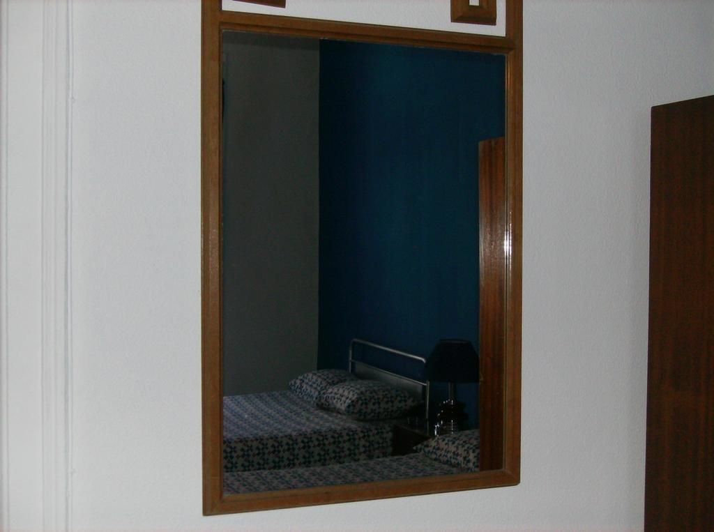 Dias E Dominguez Hostel Lissabon Kamer foto